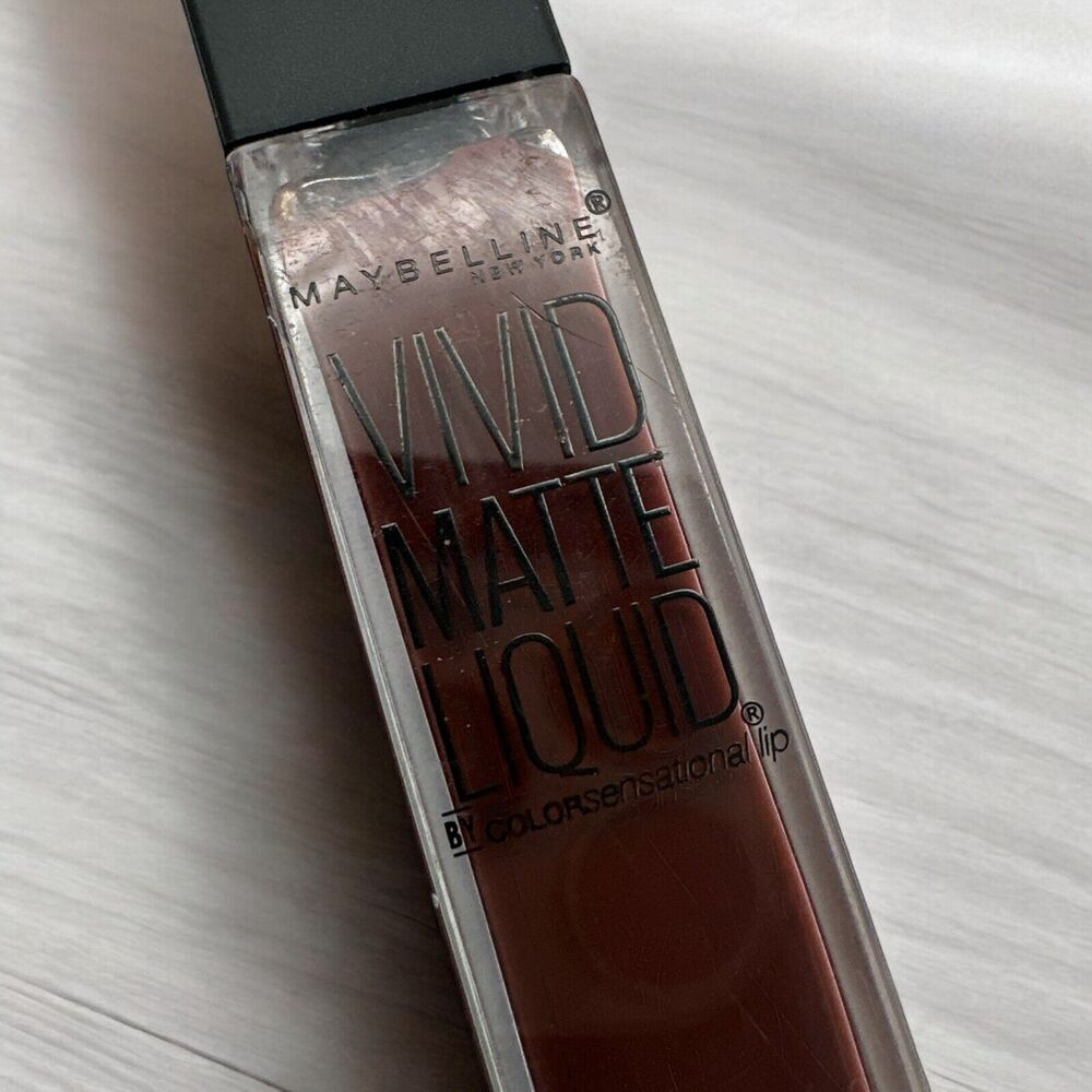 Maybelline Color Sensational Vivid Matte Liquid Lipstick #37 Coffee Buzz